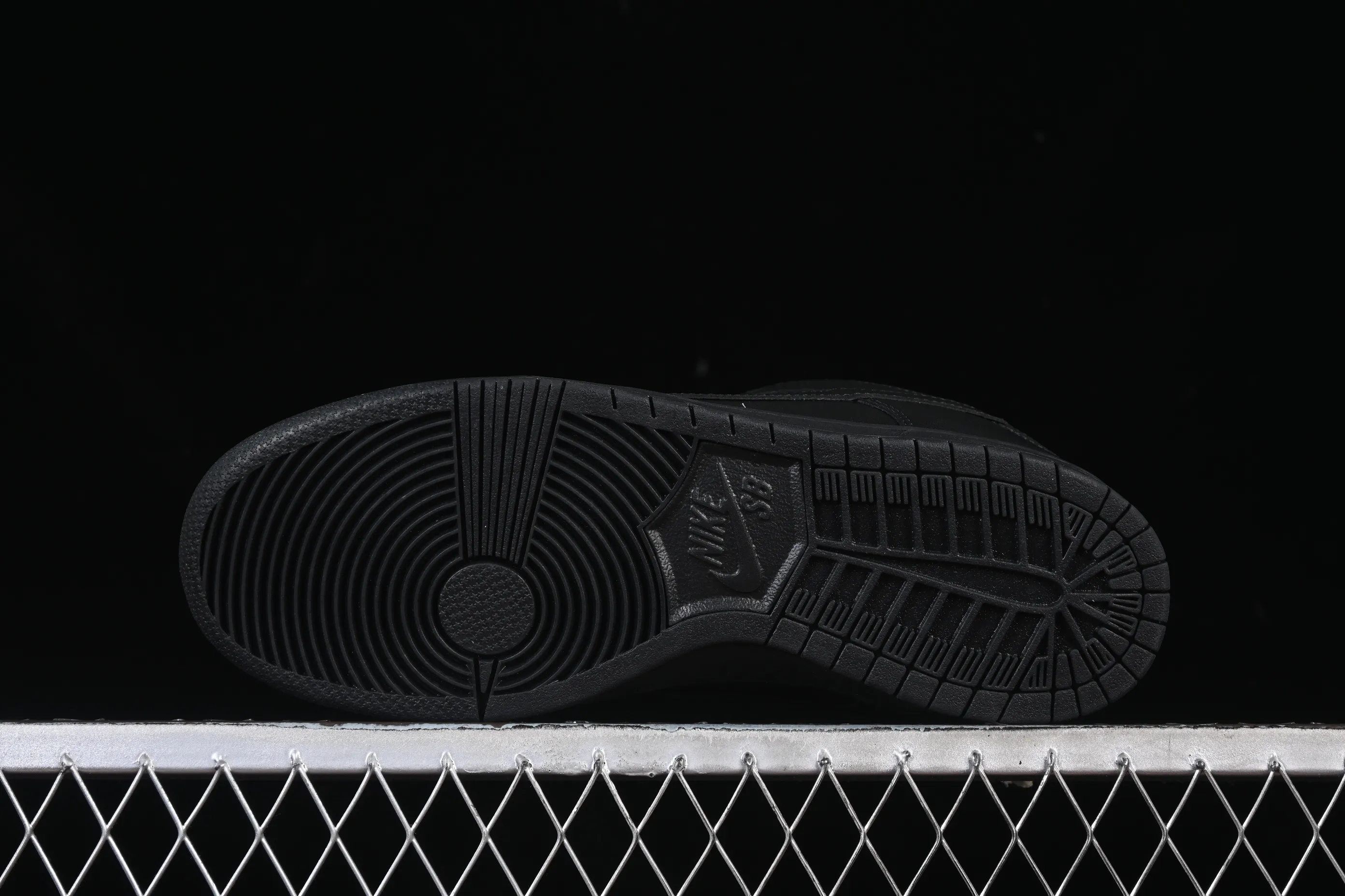 All categories Nk SB Dunk series Nk SB Dunk Low low-top sneakers Nike SB Dunk Low Pro ISO Black Warrior low-top casual skateboard shoes FJ1674-001